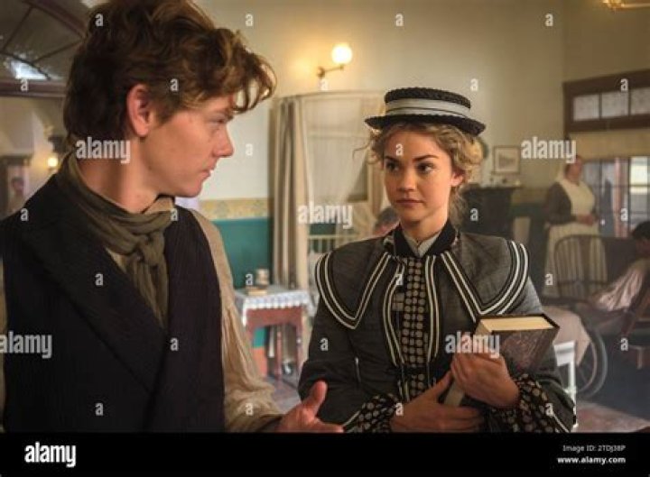 CHERINDA KINCHERLOW, MAIA MITCHELL – Celeb Secrets