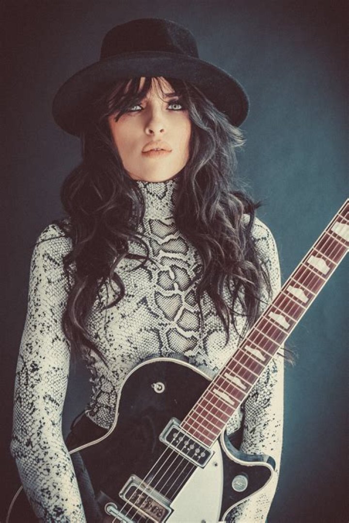 Rising Pop Artist Rachel Lorin Makes Directorial Debut for Her Latest Music Video (Premiere) – Celeb Secrets